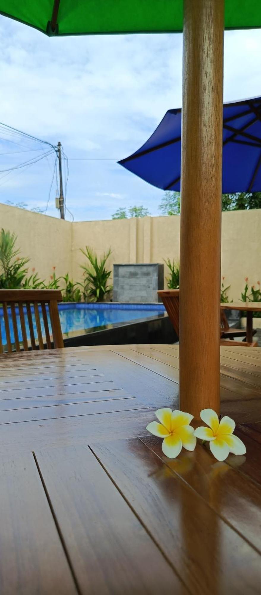 Zavana Rooms & Restaurant Tanjungkarang Exterior foto